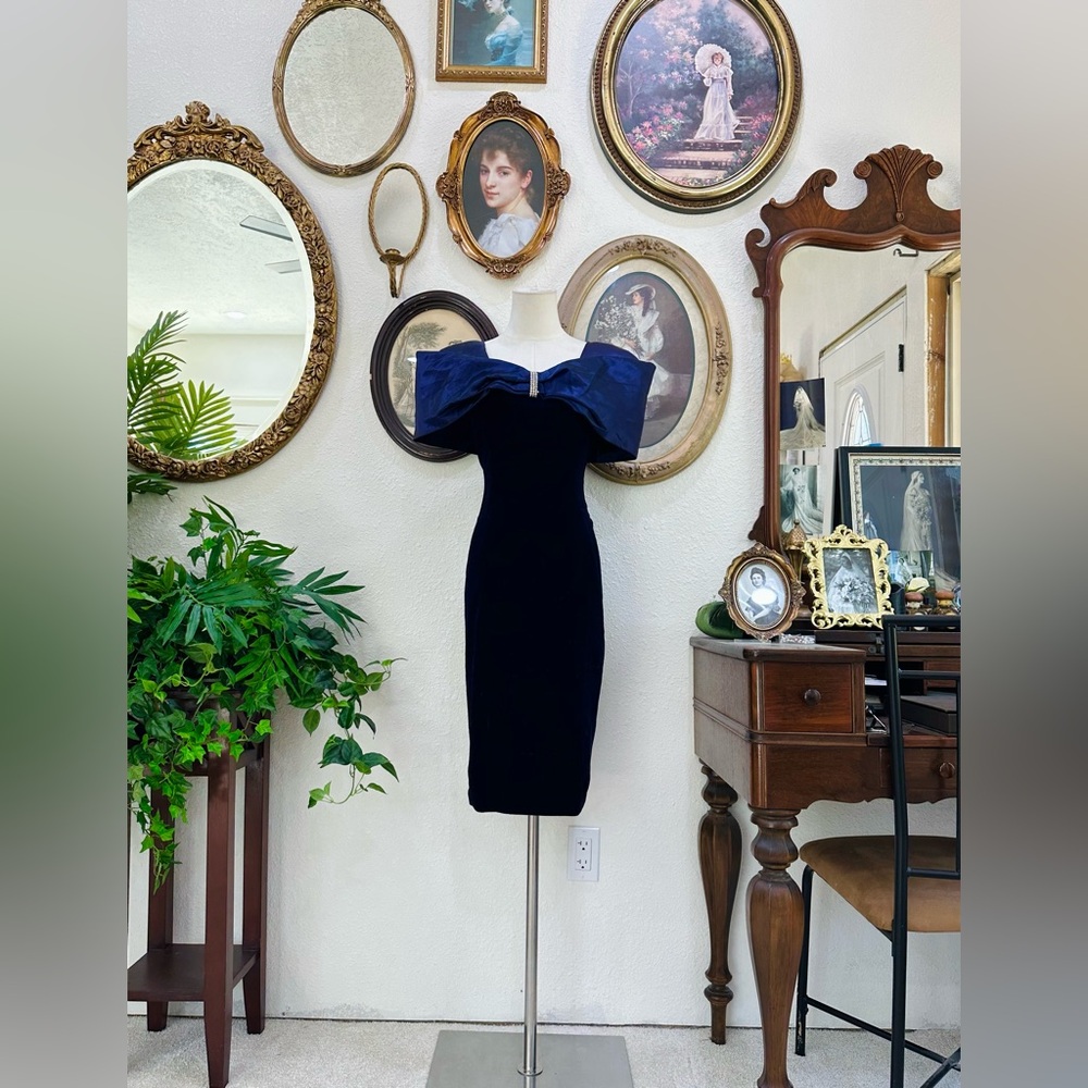 Jessica Howard Navy Velvet Off-Shoulder Midi Dress with Bow Detail